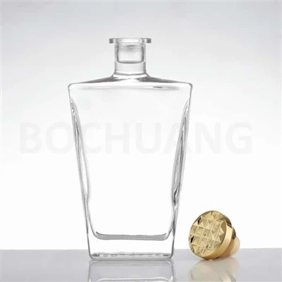 Стаклено шише за алкохол од 750 ml
